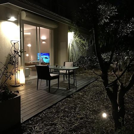 Luxurious By The Beach Apartment With Garden تل أبيب المظهر الخارجي الصورة