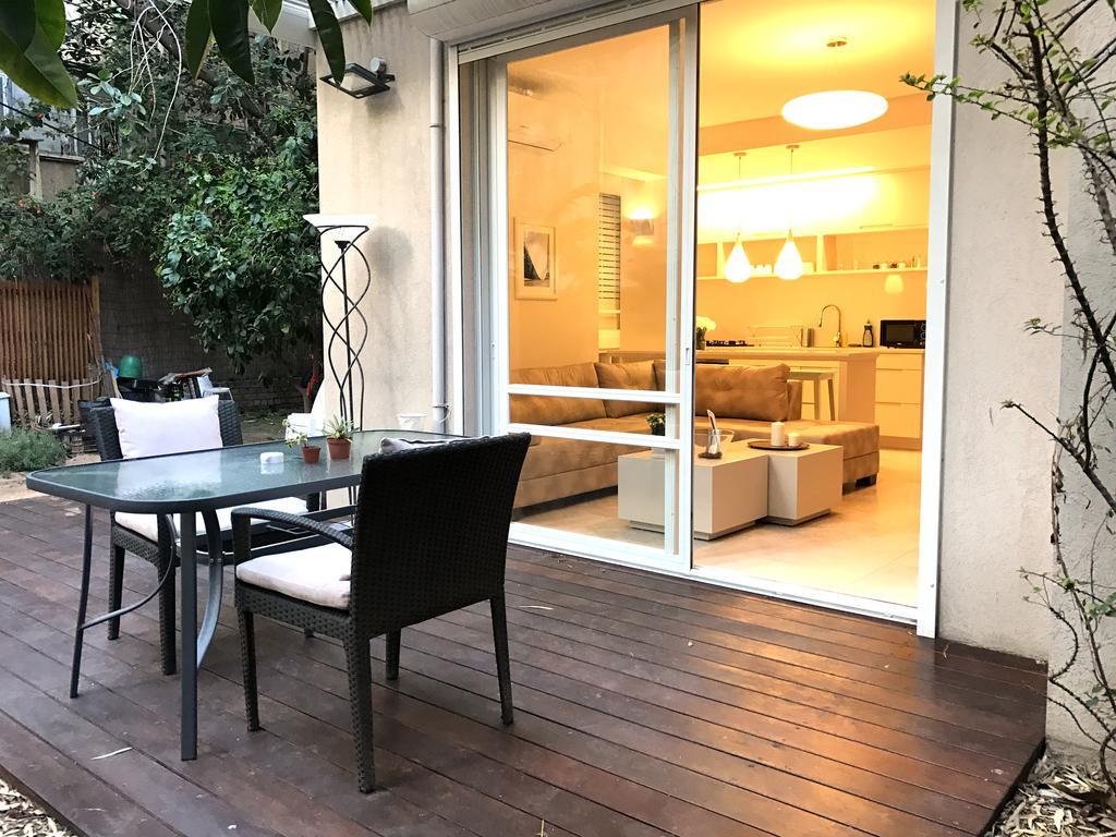 Luxurious By The Beach Apartment With Garden تل أبيب المظهر الخارجي الصورة