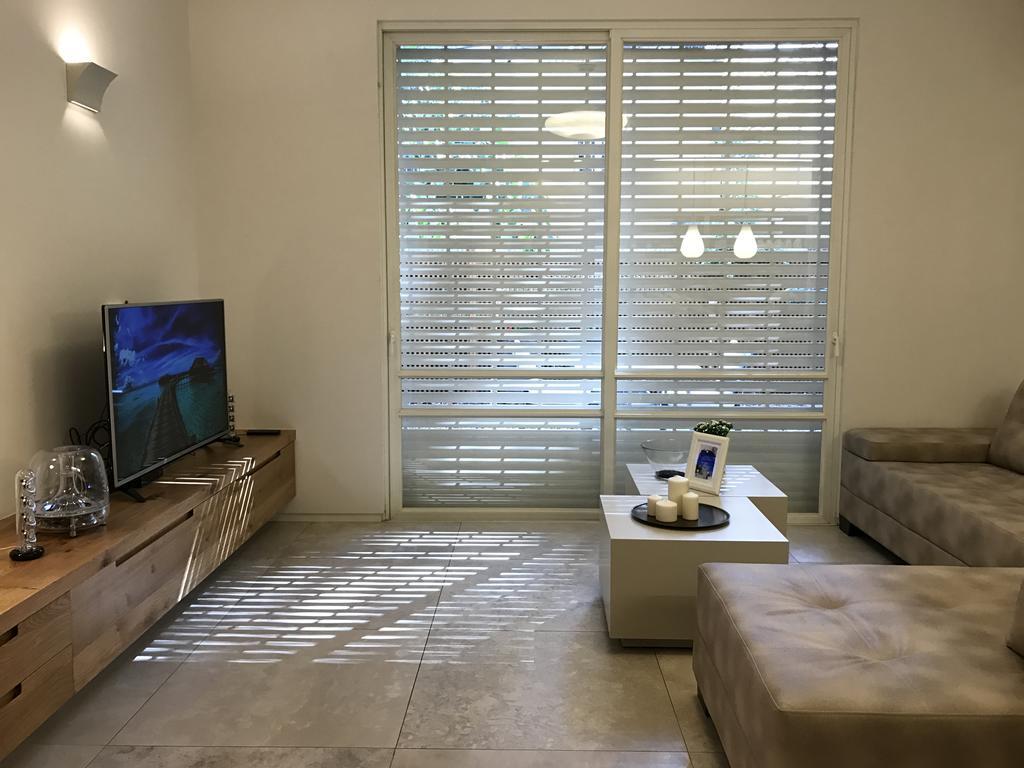 Luxurious By The Beach Apartment With Garden تل أبيب المظهر الخارجي الصورة